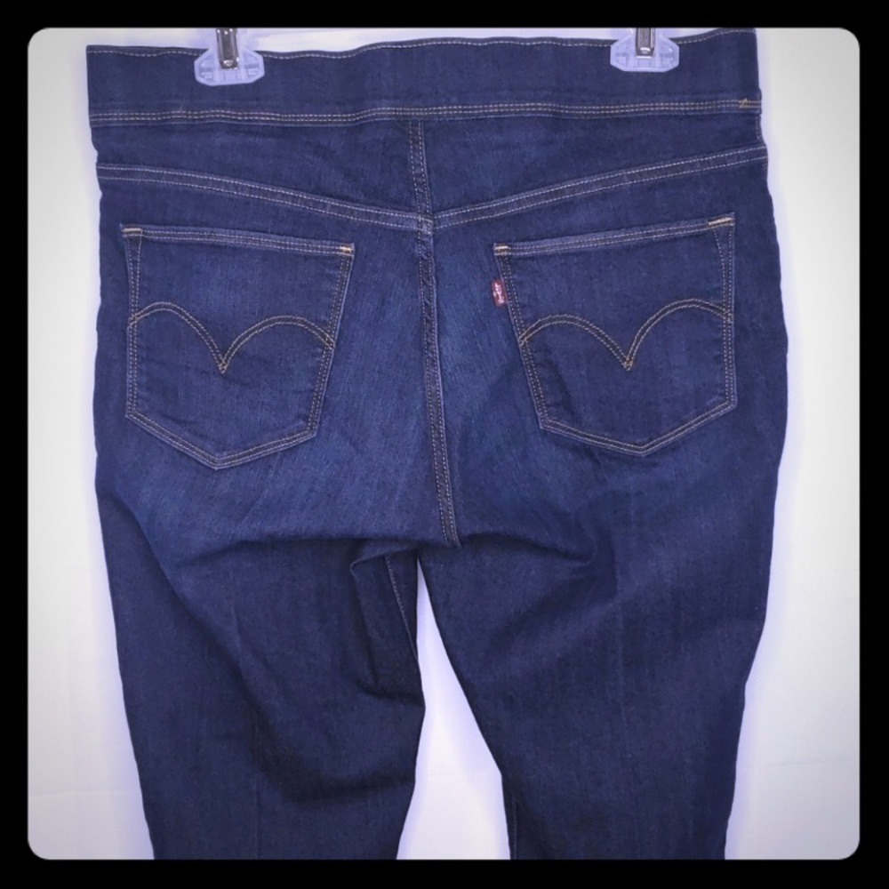 Levi's pull on jeans